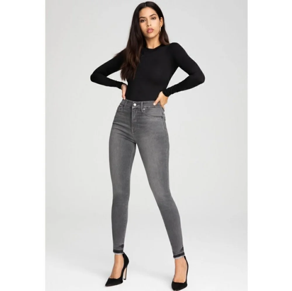 Good American Good Legs Crop Frayed Hem Jeans In Charcoal Size 4/27  $119 - Picture 2 of 8